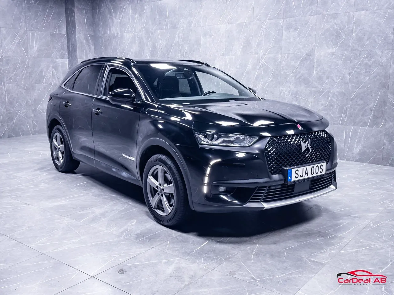 Vehicle image 8