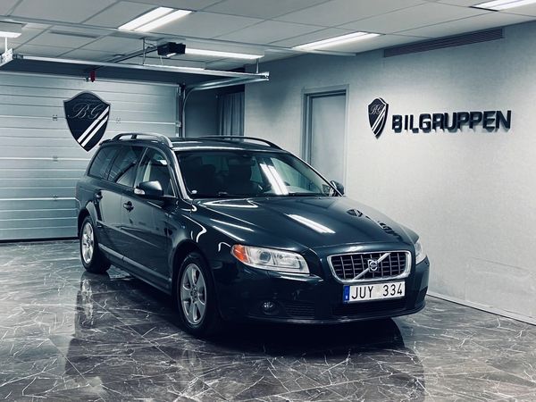 Volvo V70 2.5FT Momentum|Drag|Värmare|Nybesiktigad| - 2009