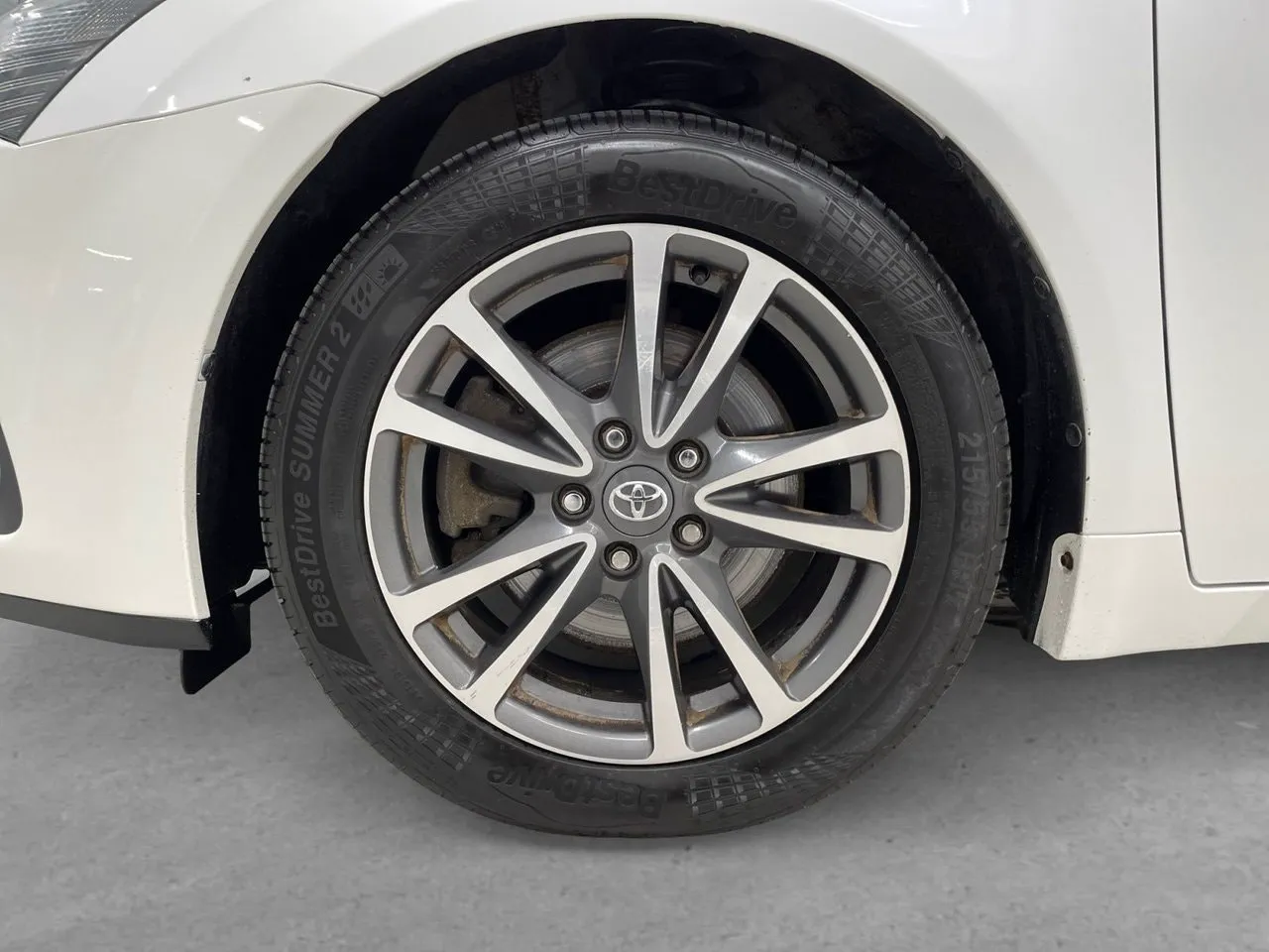 Vehicle image 7