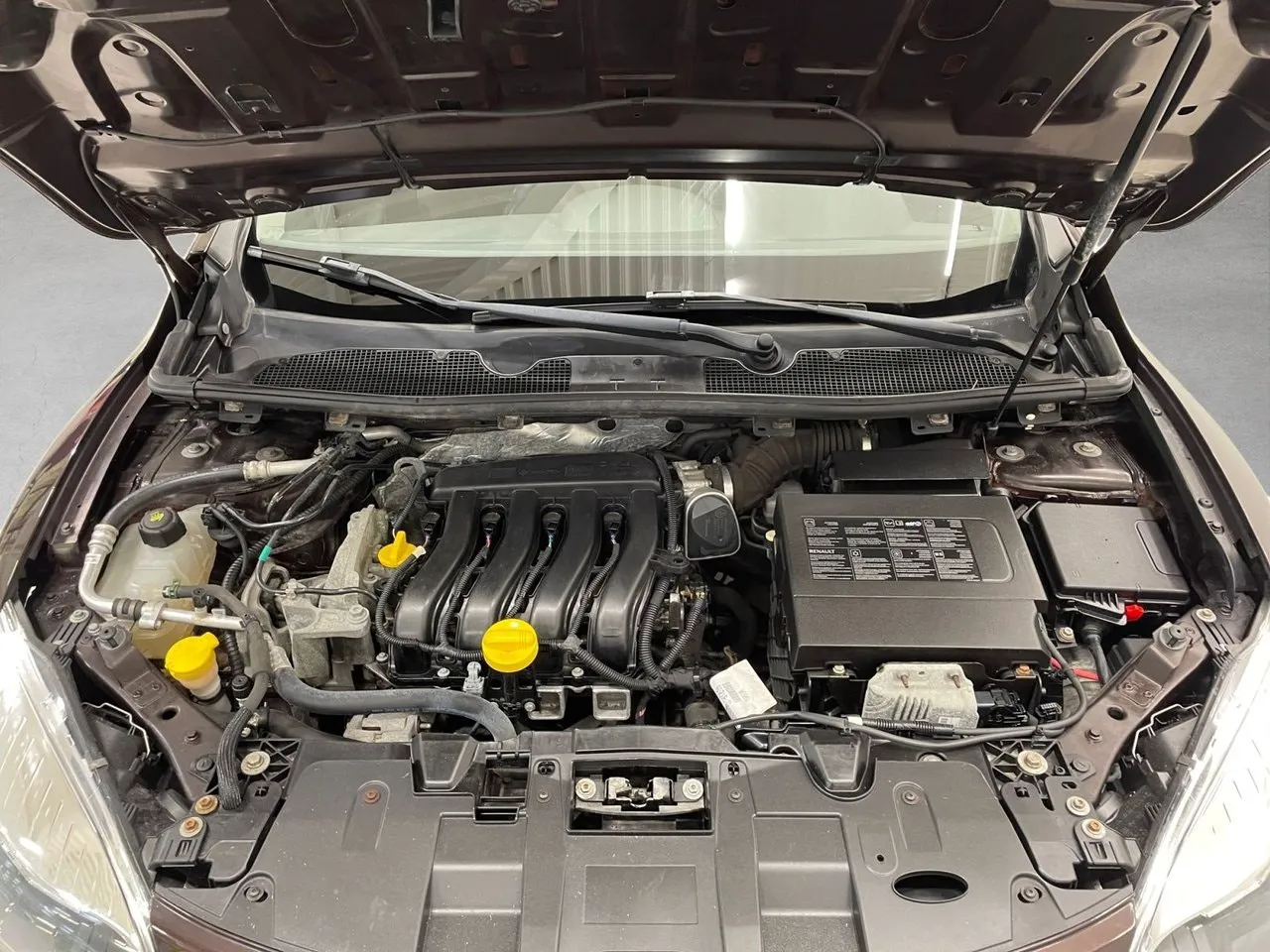 Vehicle image 16
