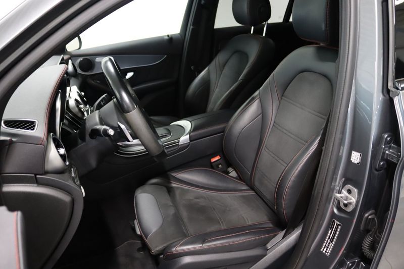 Mercedes GLC300 bild 24