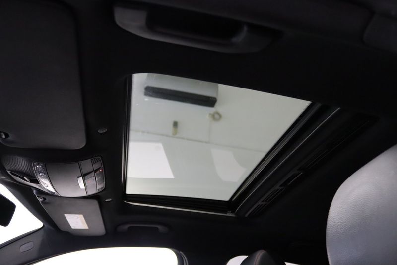 Mercedes GLC300 bild 23