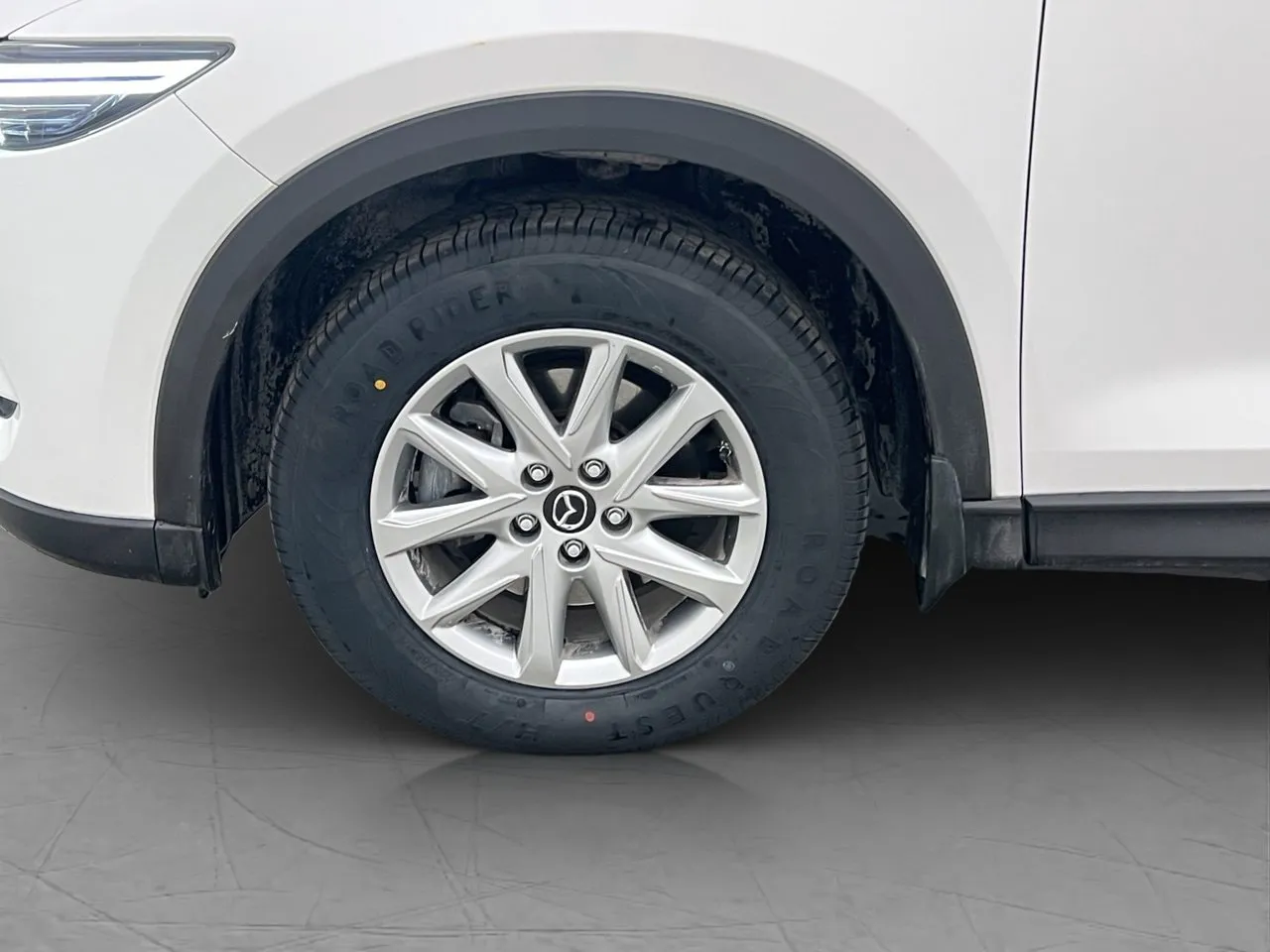 Vehicle image 32