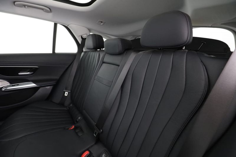 Mercedes E300 bild 15