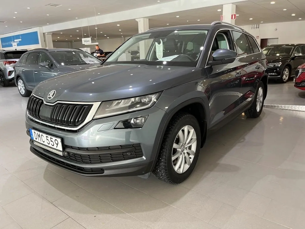 Vehicle image 25