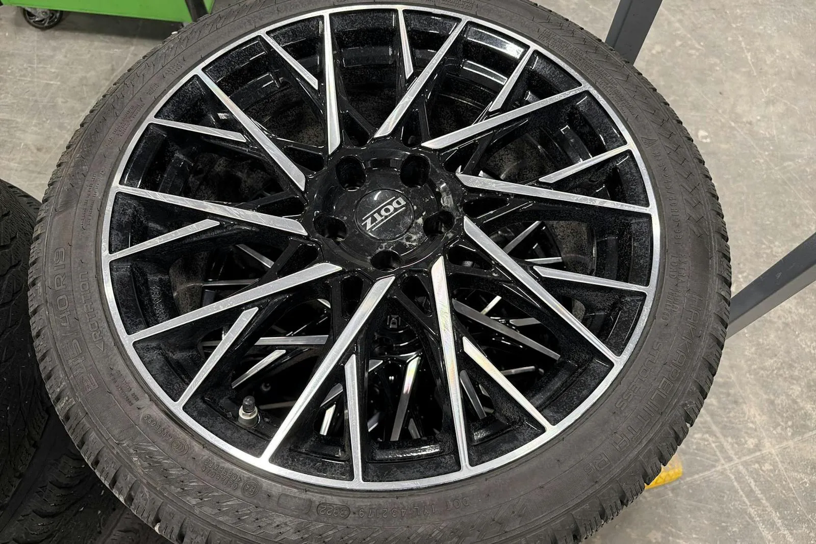 Vehicle image 17