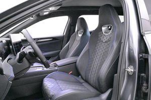 Volkswagen Passat bild 9