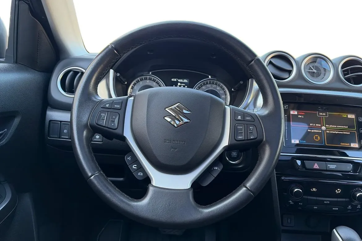 Vehicle image 16