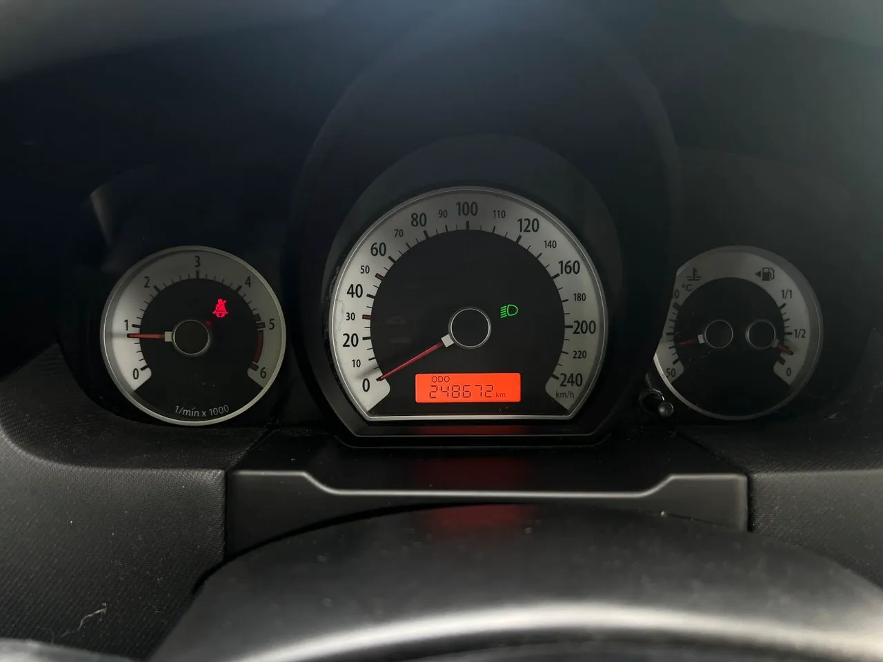 Vehicle image 14