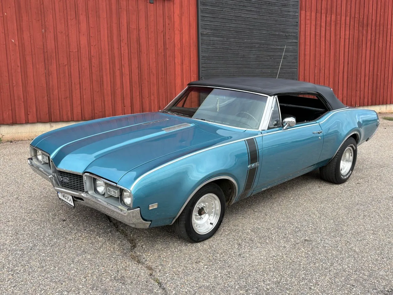 Vehicle image 7