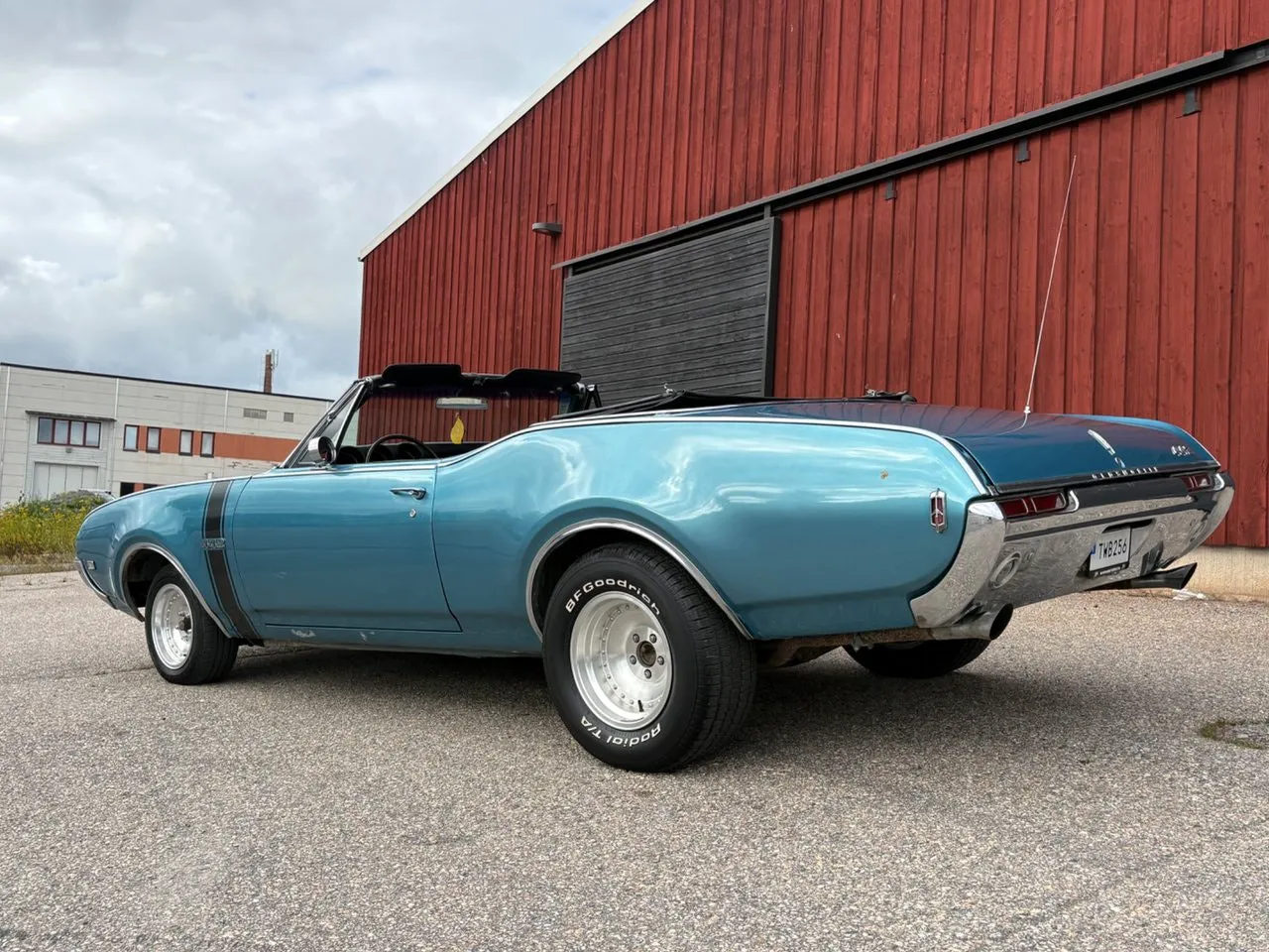 Vehicle image 1