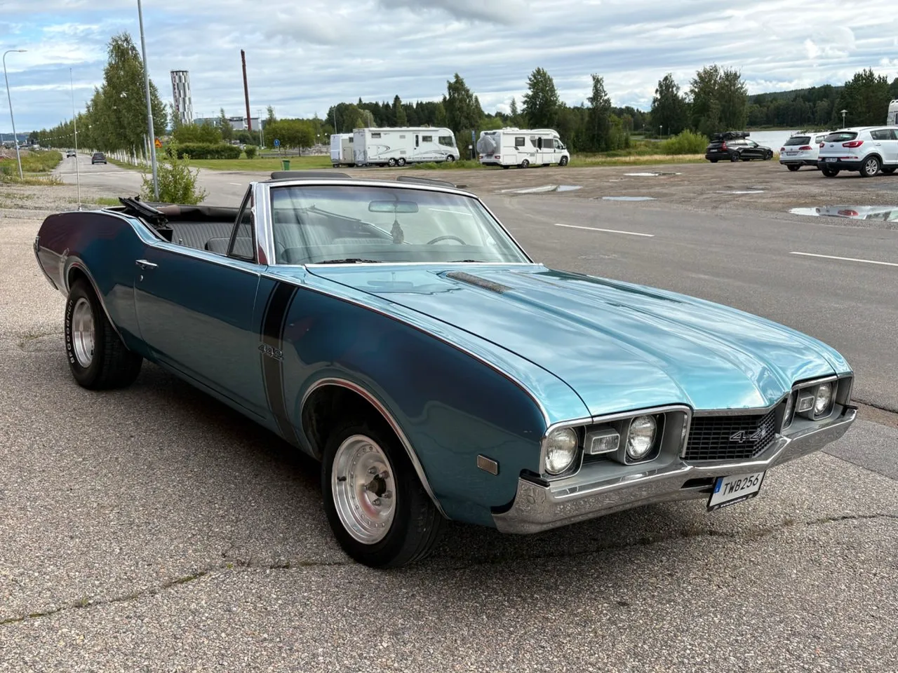 Vehicle image 28