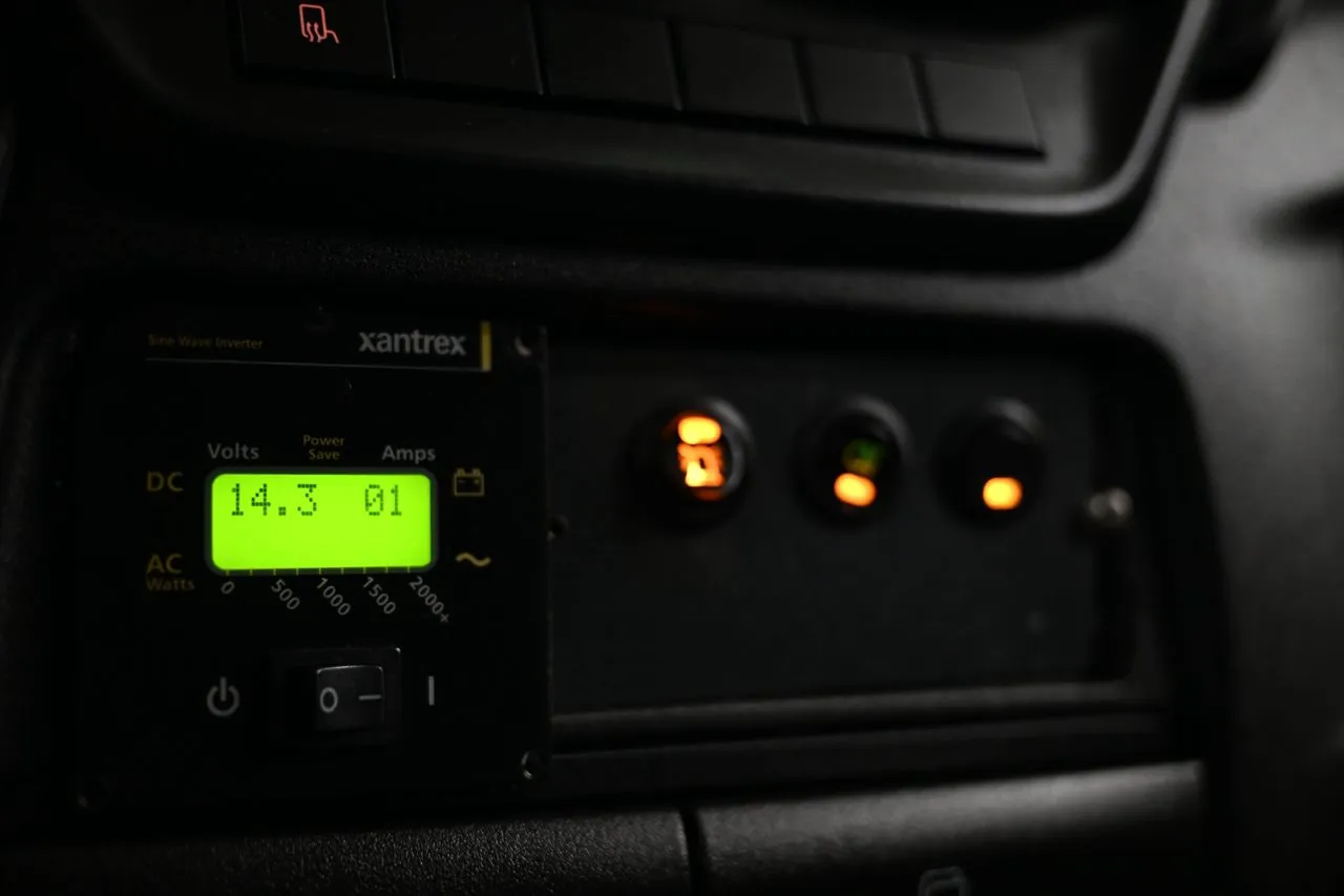Vehicle image 30