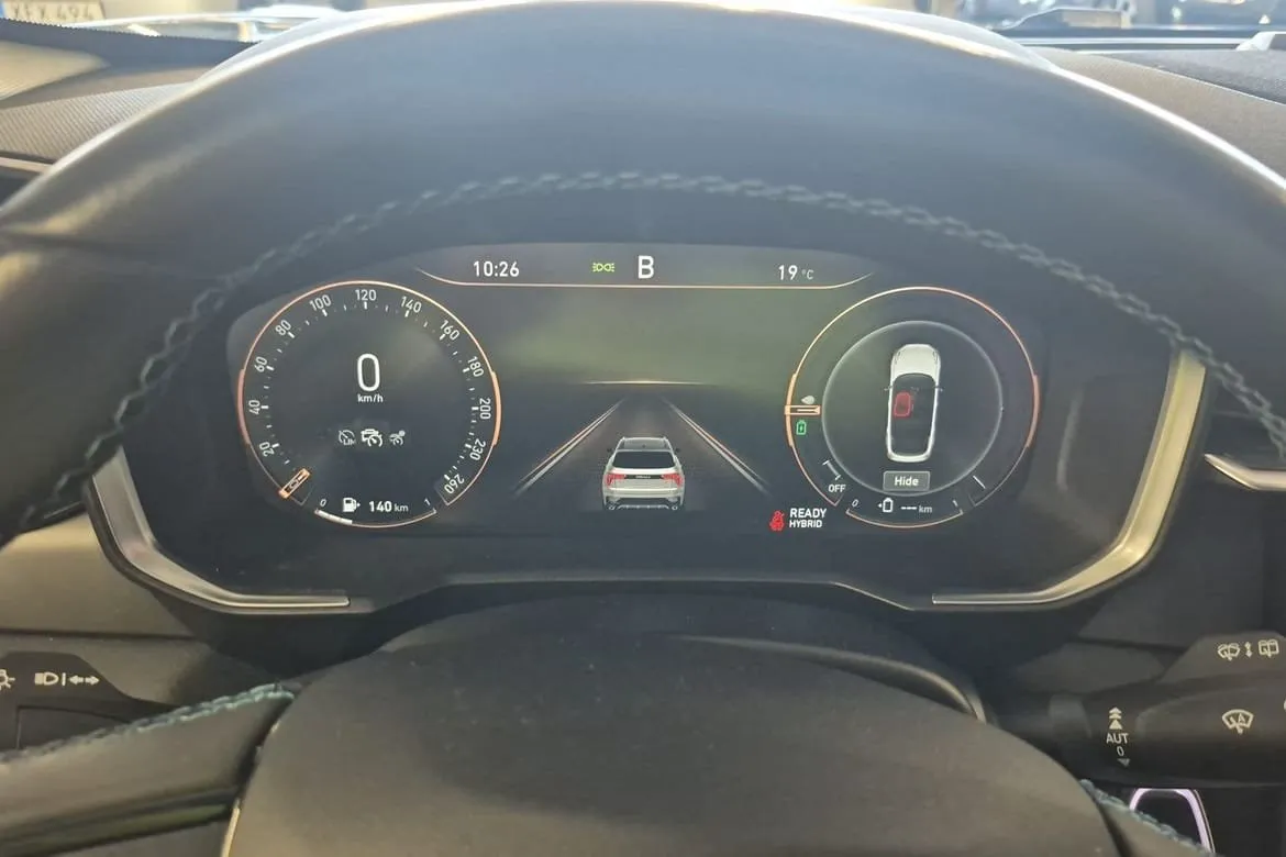 Vehicle image 30