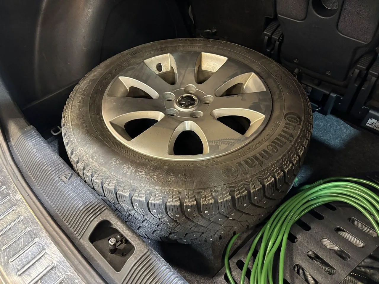 Vehicle image 18