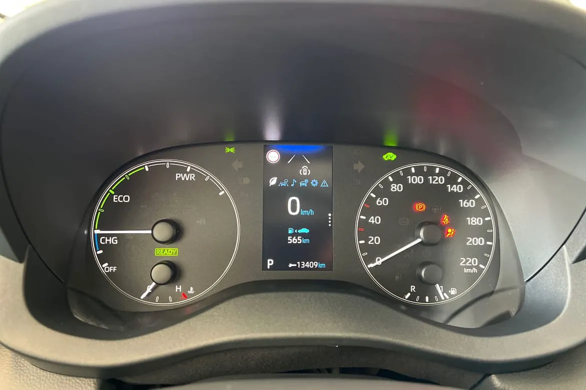 Vehicle image 15