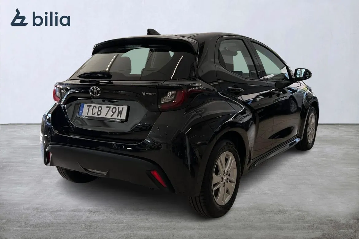 Vehicle image 18