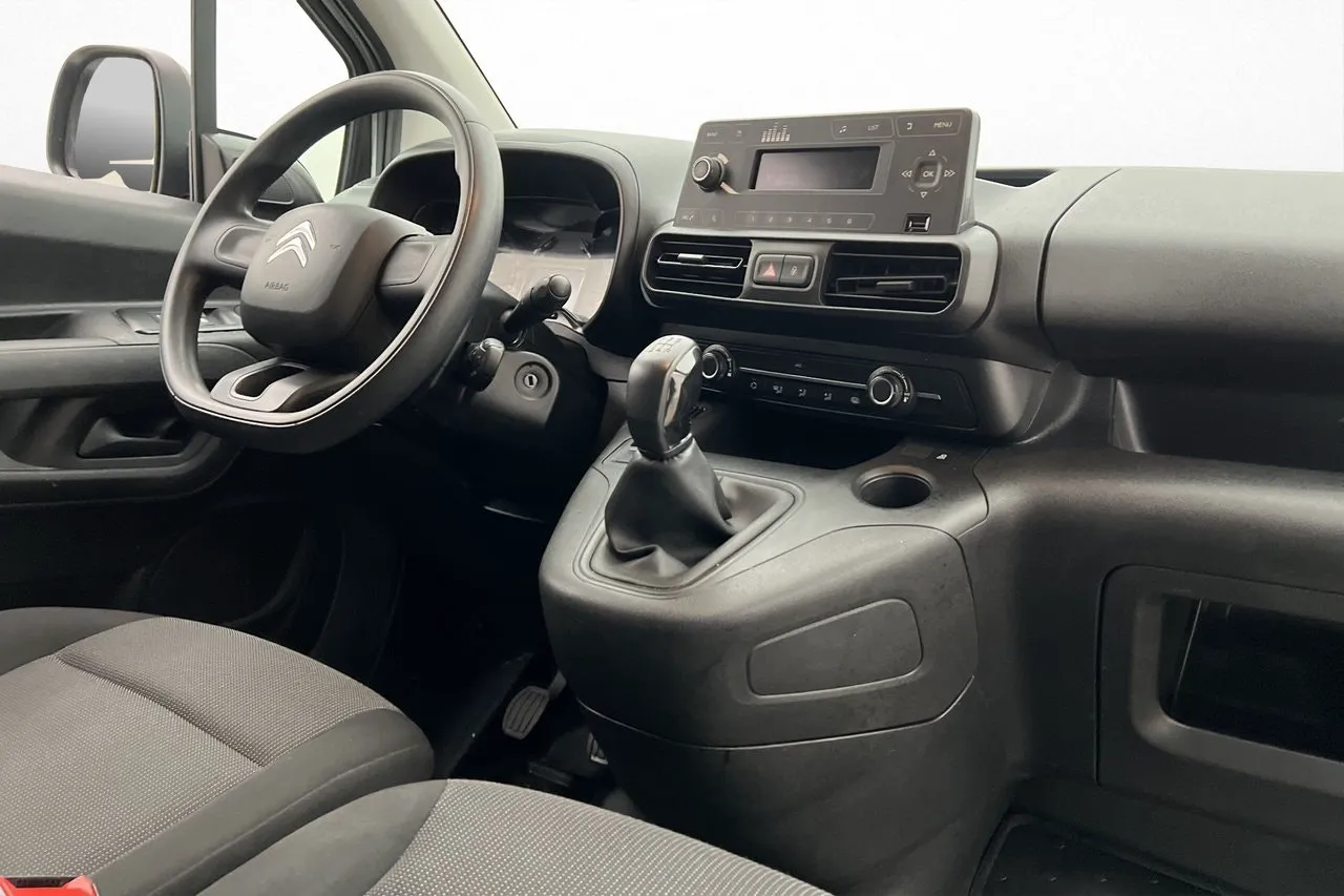 Vehicle image 20