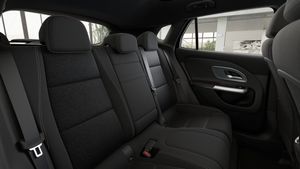 Mercedes GLA350 bild 13
