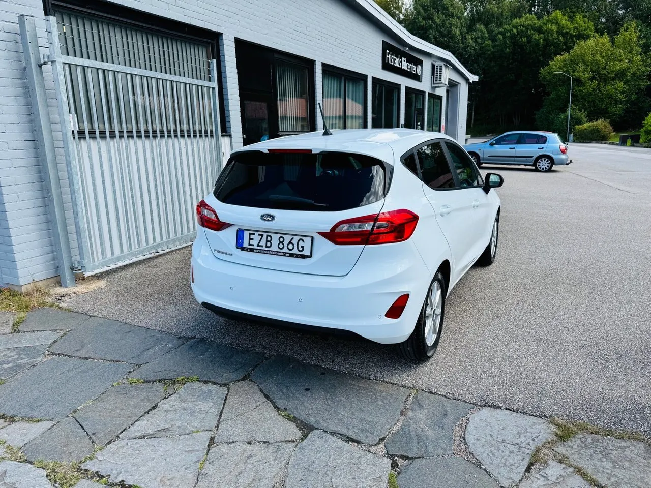 Vehicle image 2