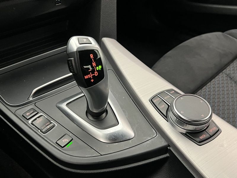 BMW 330 bild 23