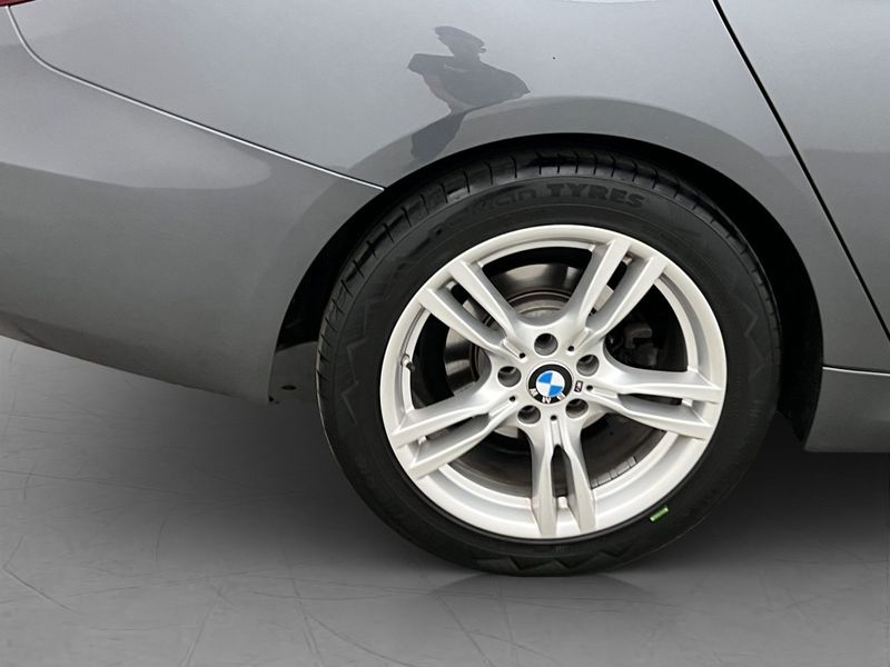 BMW 330 bild 30