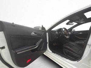 Mercedes CLA180 bild 10
