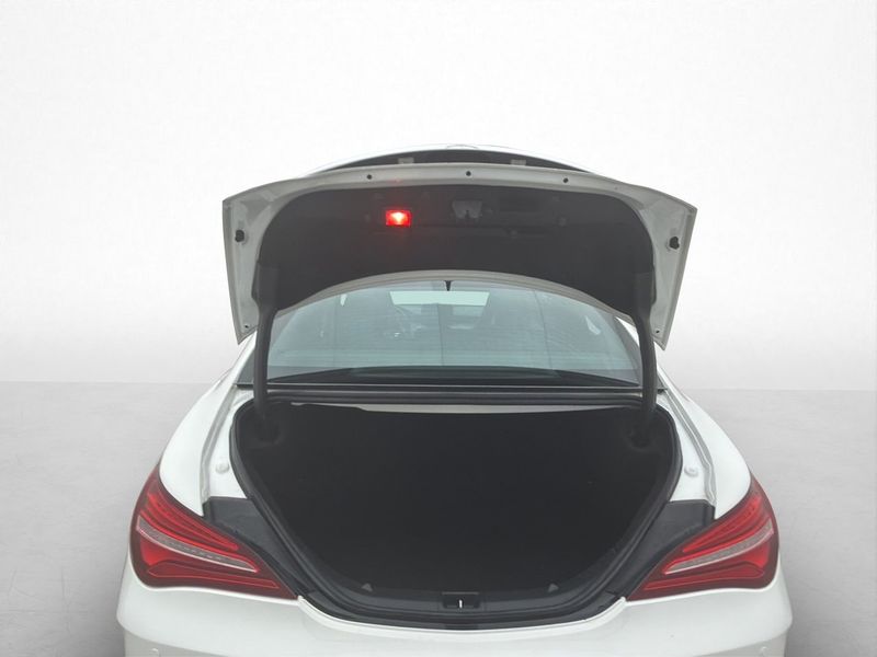 Mercedes CLA180 bild 28