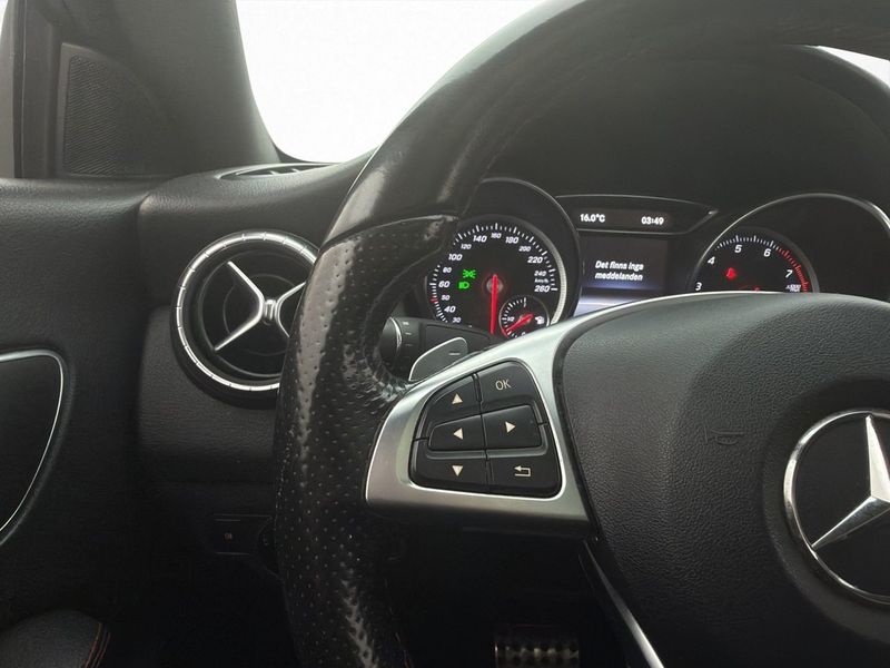 Mercedes CLA180 bild 16