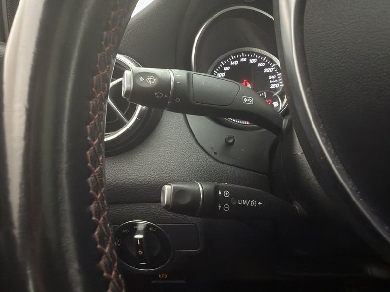 Mercedes CLA180 bild 15
