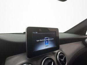 Mercedes CLA180 bild 21