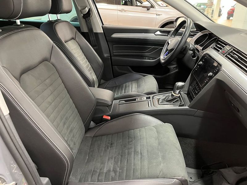 Volkswagen Passat bild 17