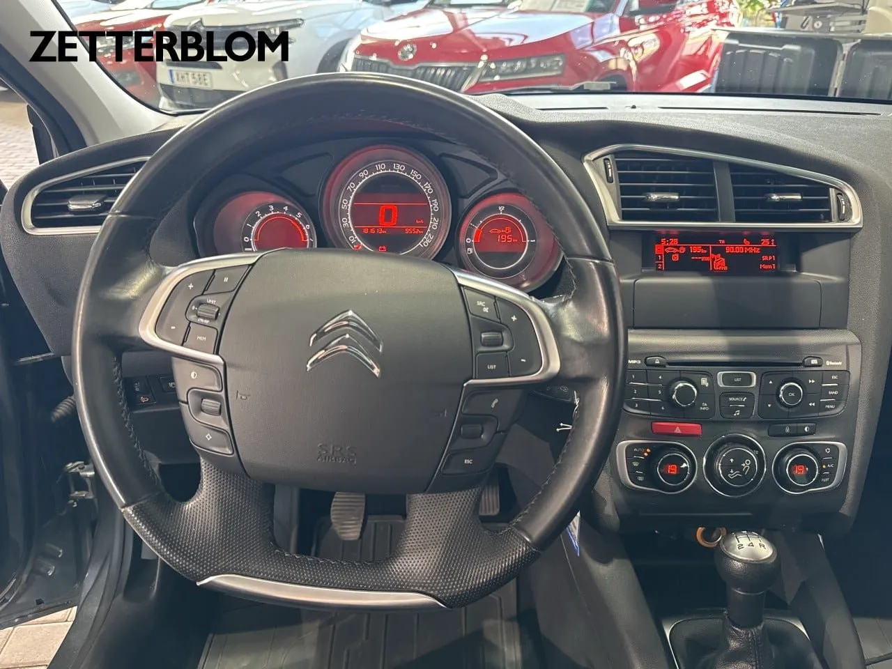 Vehicle image 11