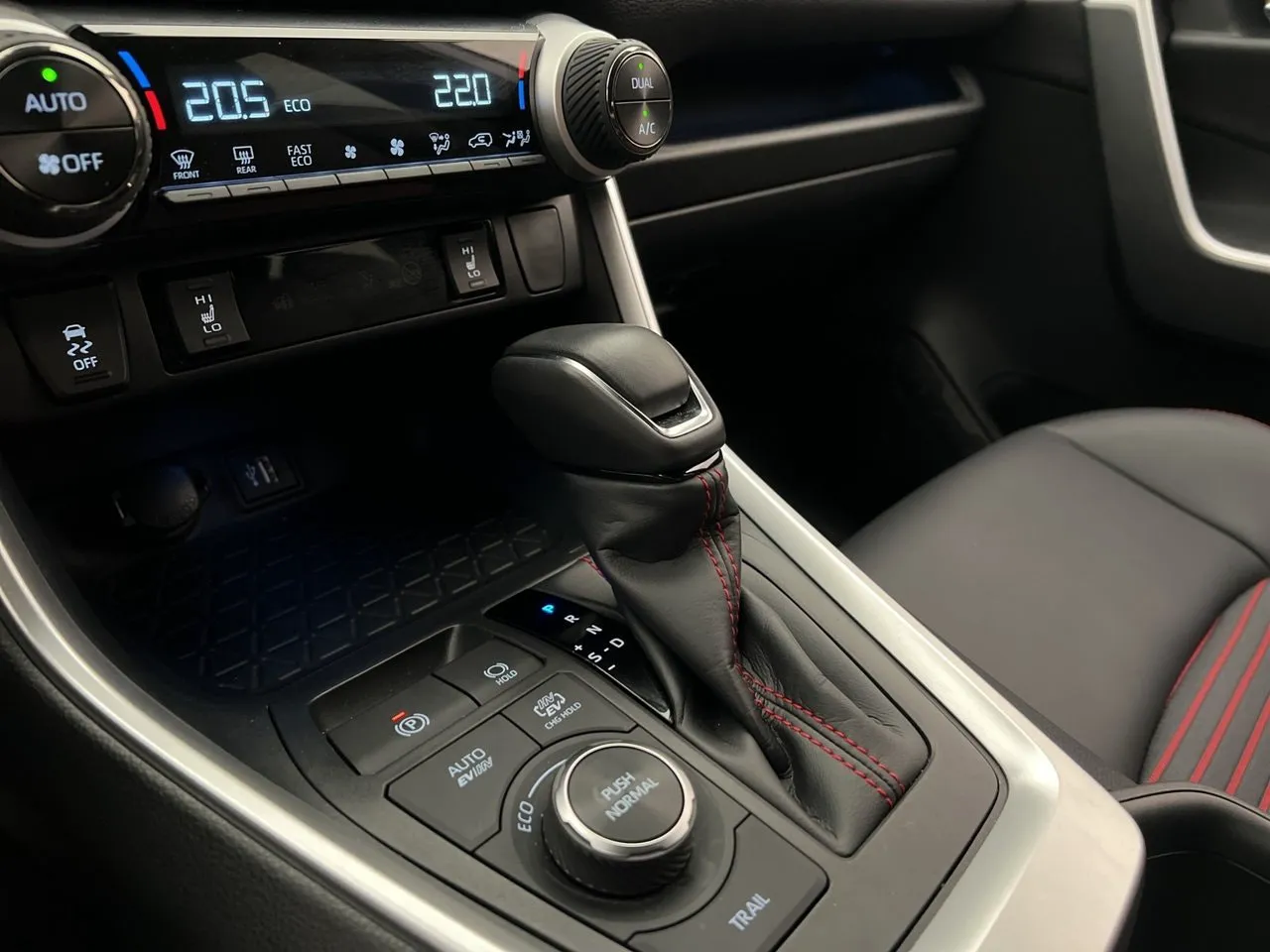 Vehicle image 21