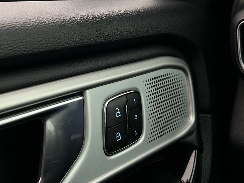 Ford Explorer bild 12