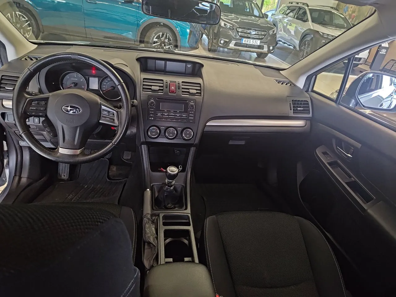 Vehicle image 10