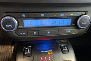 Toyota Avensis bild 20