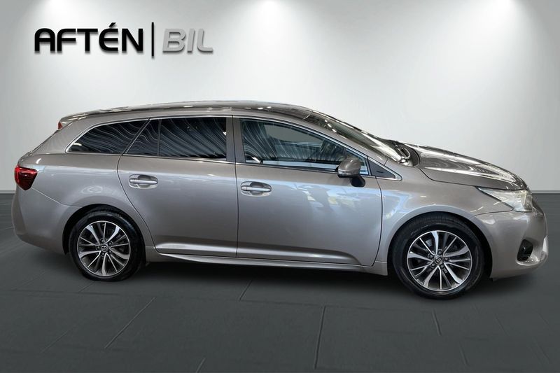 Toyota Avensis bild 7
