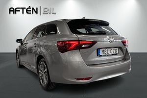 Toyota Avensis bild 8