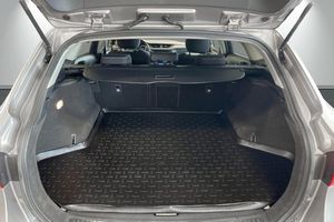 Toyota Avensis bild 17