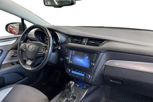 Toyota Avensis bild 15