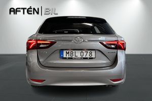 Toyota Avensis bild 9
