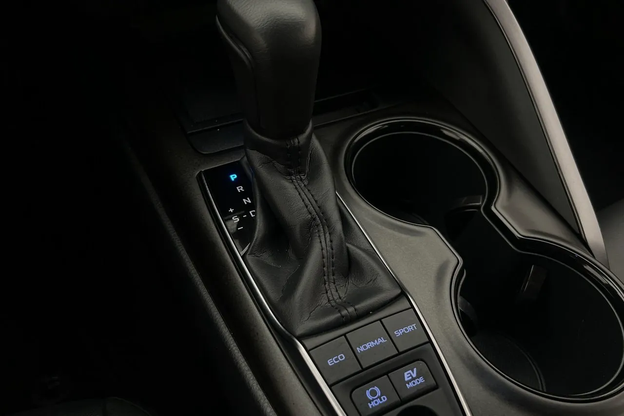 Vehicle image 23