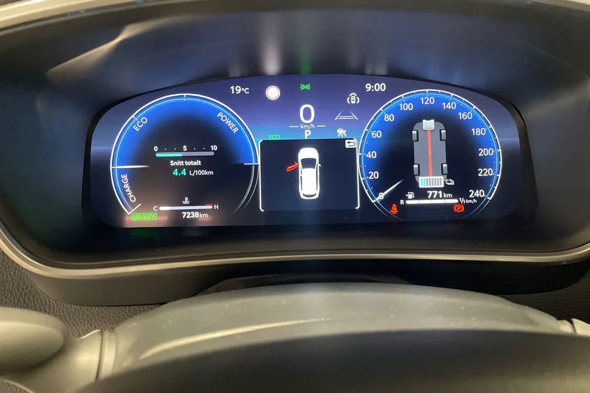 Vehicle image 15