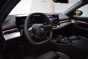 BMW 530 bild 11
