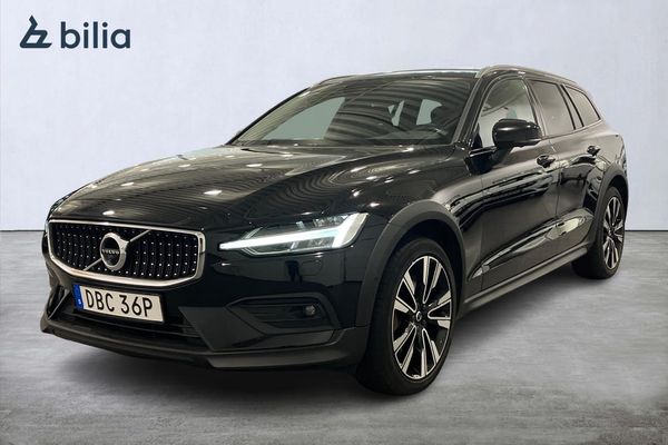 Volvo V60 Cross Country B4 AWD D Adv NaviP Edt Parkeringskamera 360 Mörkt tonade rutor 5 st Panoramaglastak Infällbar dragkrok - 2022