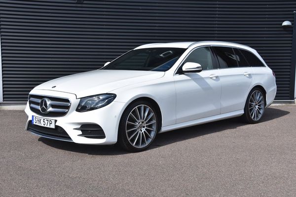 Mercedes E200 T d 9G-Tronic AMG Wide Värmare Kamera Drag Navi Eu6 - 2019