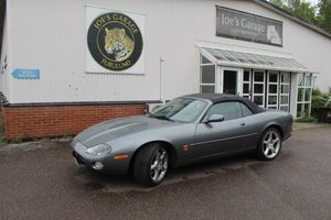 Jaguar XKR bild 1