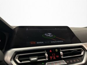 BMW 320 bild 21