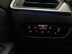 BMW 320 bild 24